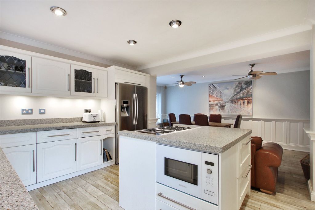 Property photo 3 of 58 Picture No. 44