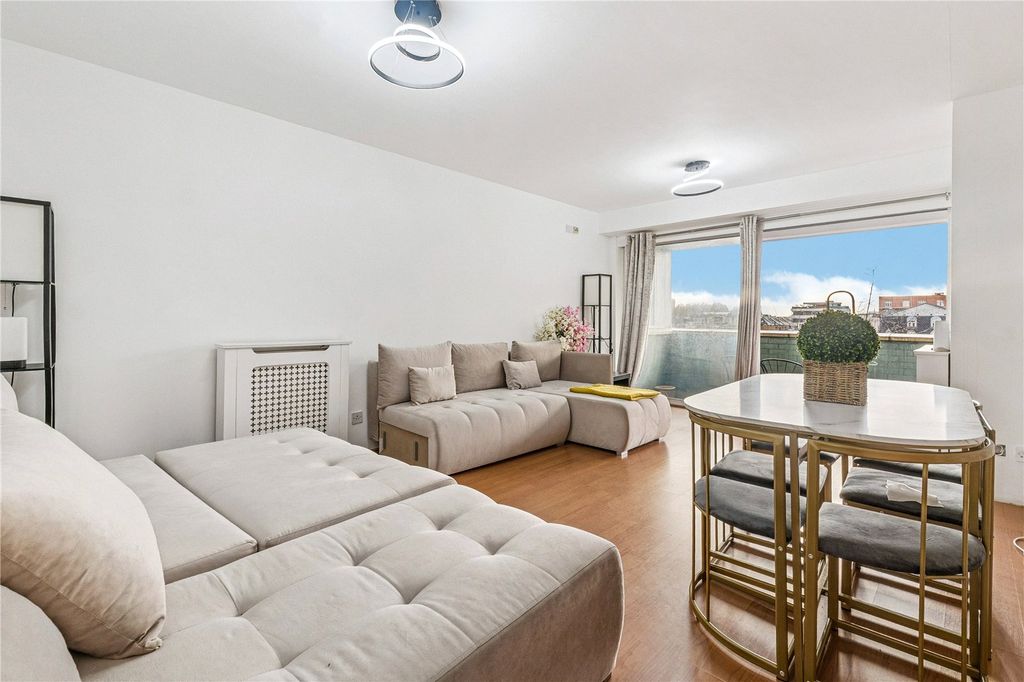 Property photo 3 of 10 Picture No. 15