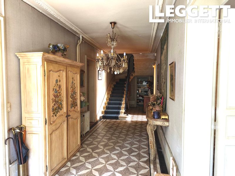 Property photo 3 of 10