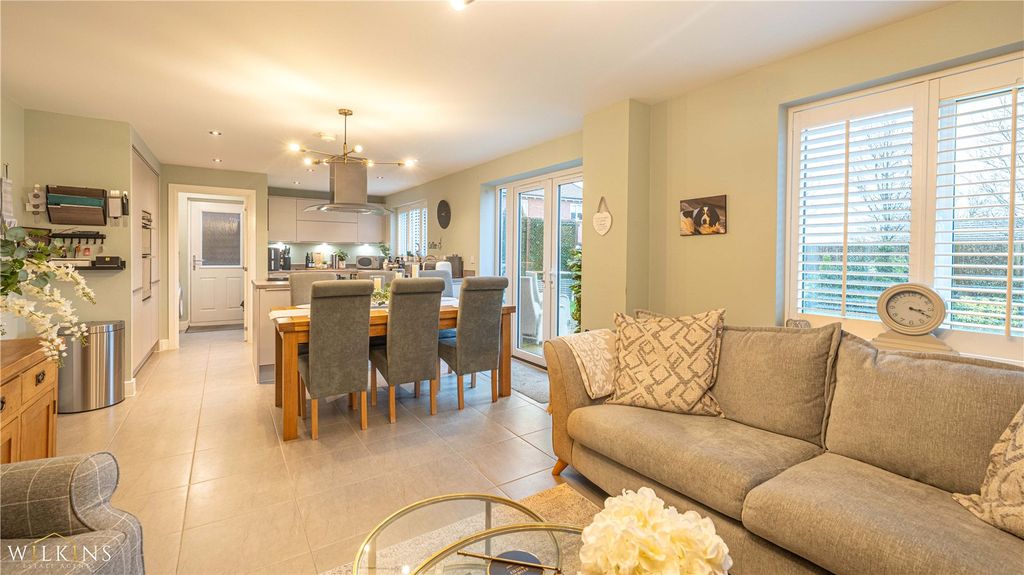 Property photo 2 of 39 Picture No. 21