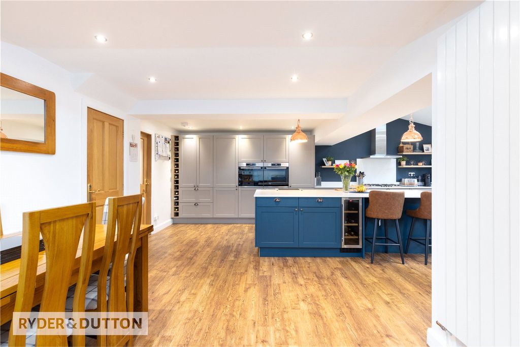 Property photo 3 of 32 Picture No. 19