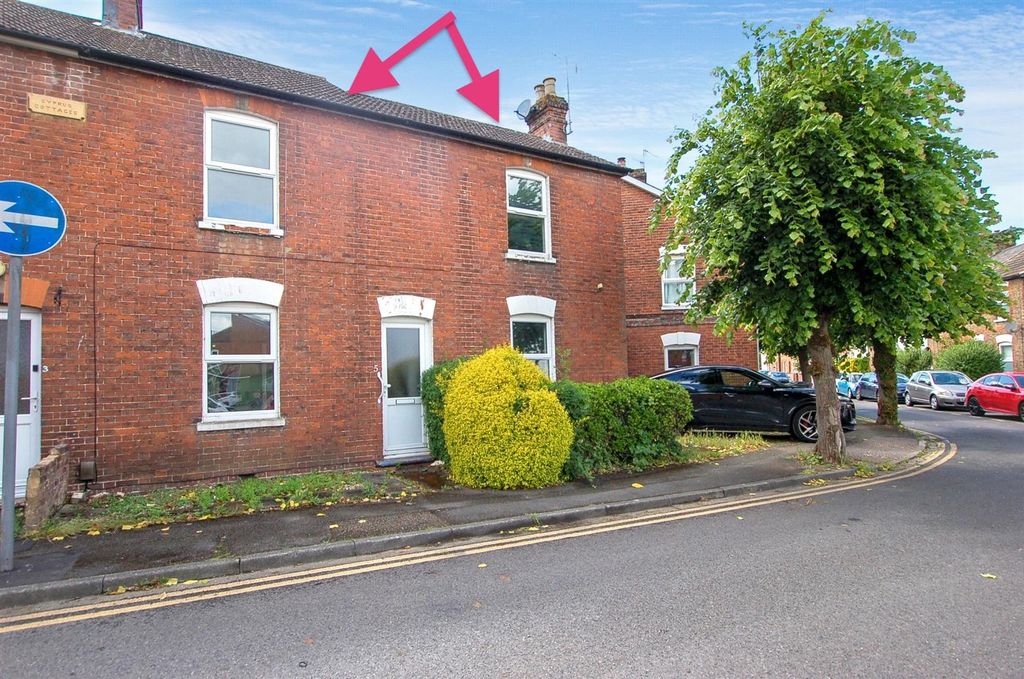 Property photo 1 of 9
