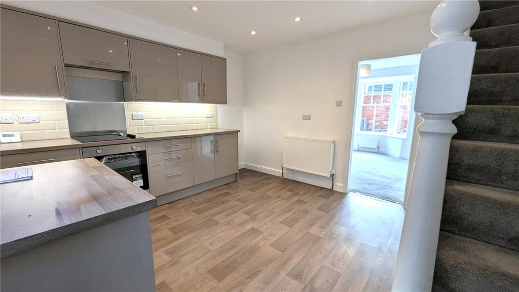Property photo 3 of 9 Picture No. 12