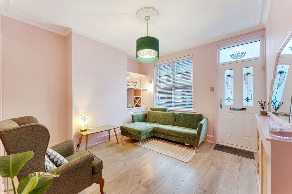 Property photo 2 of 22