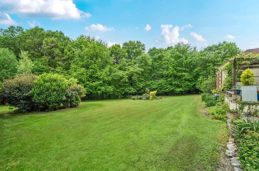 Property photo 3 of 22 1287908-4-68263Ec...