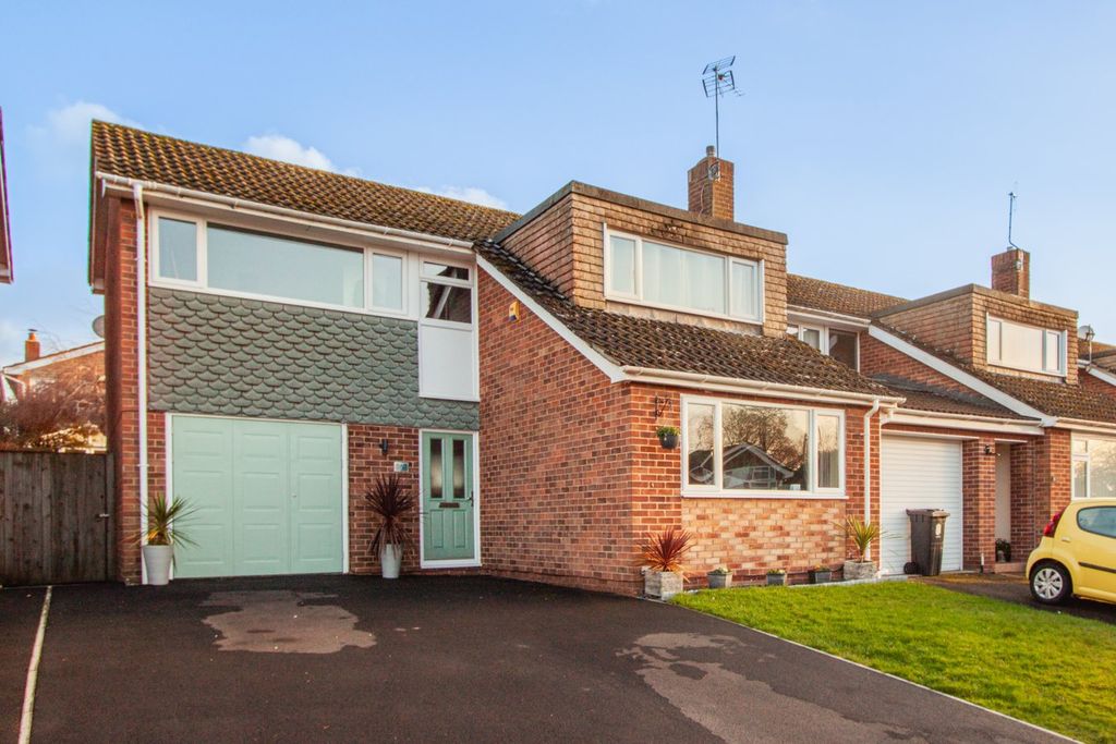 Property photo 1 of 13