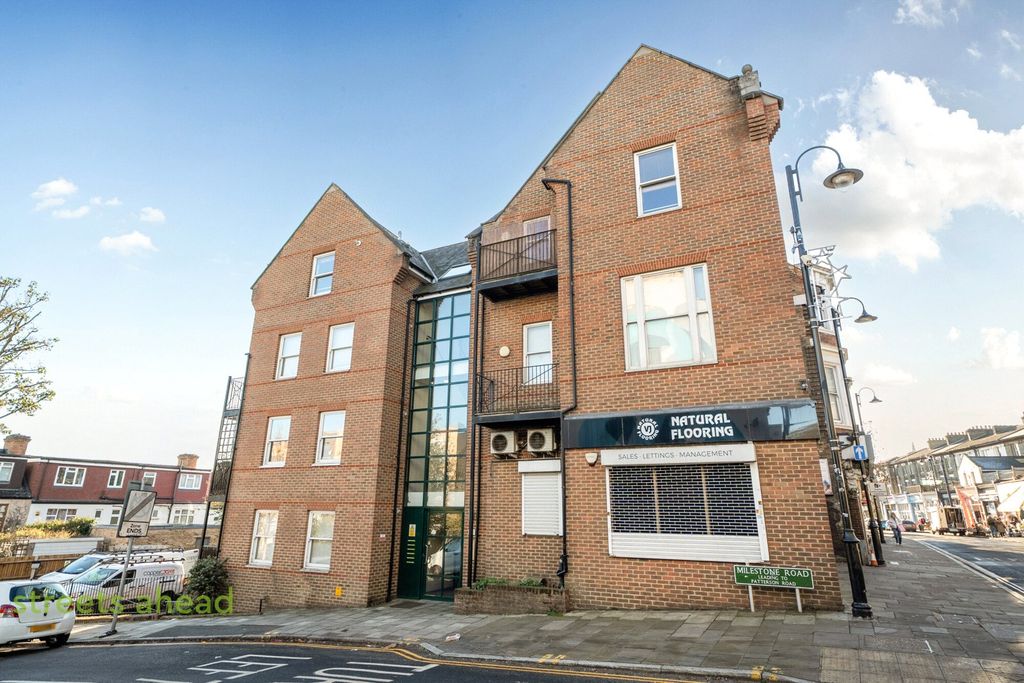 Property photo 3 of 12 Picture No. 02