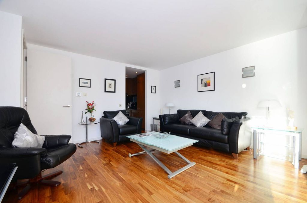 Property photo 3 of 11