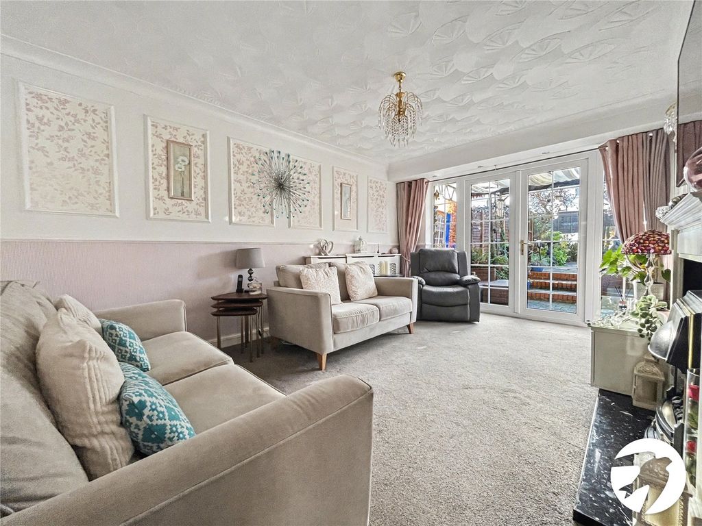 Property photo 3 of 15 Picture No. 27