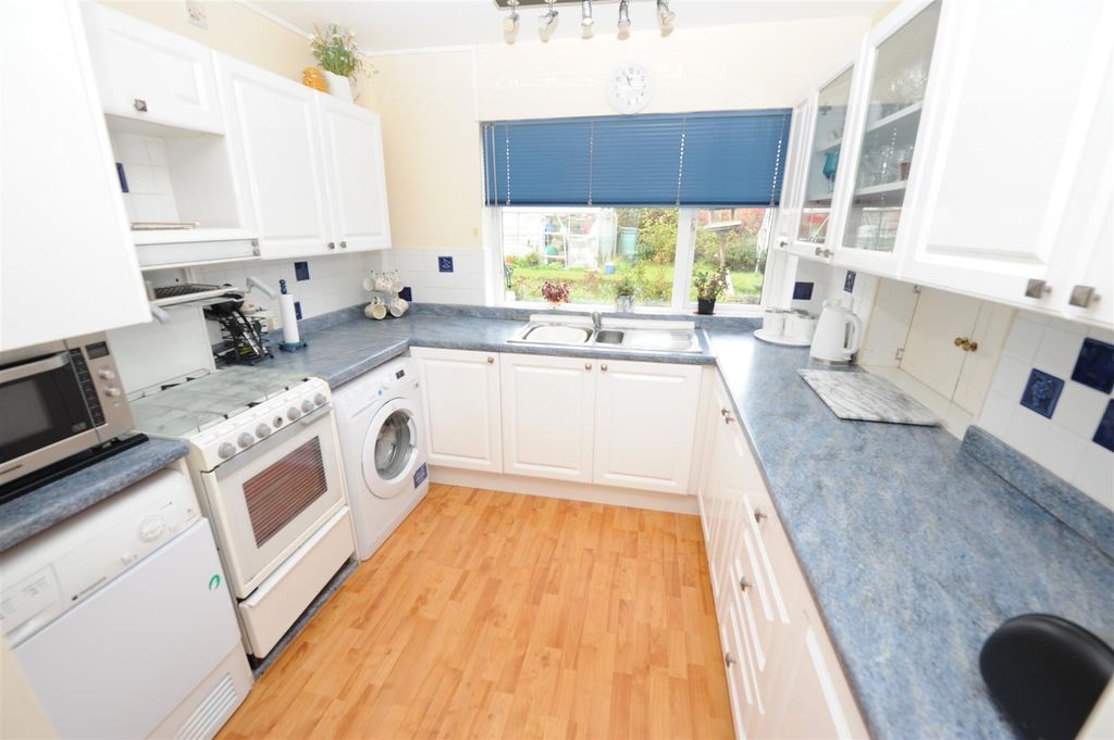 Property photo 3 of 16