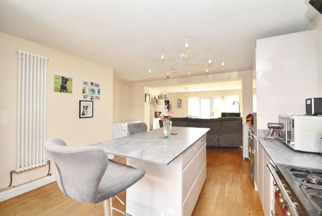 Property photo 2 of 14 Kitchen / Dining Room