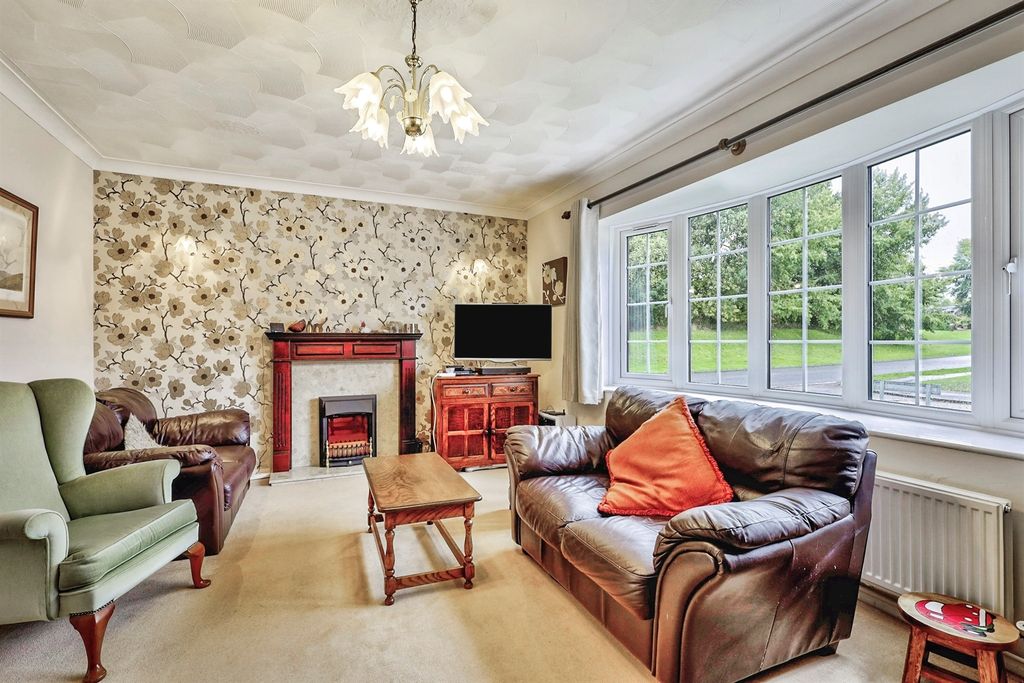 Property photo 3 of 25