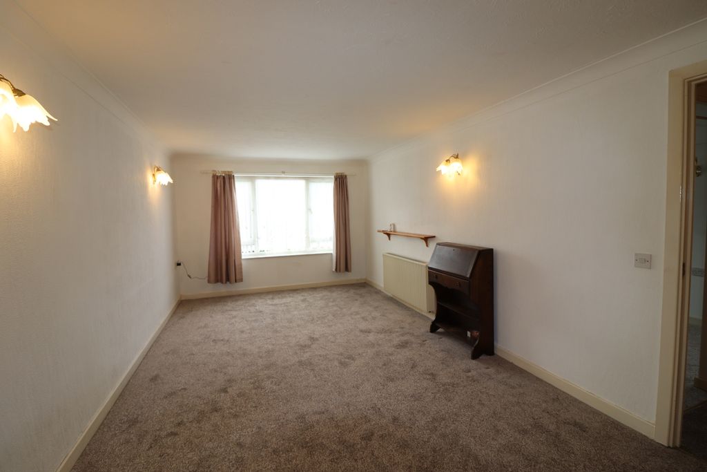 Property photo 2 of 9