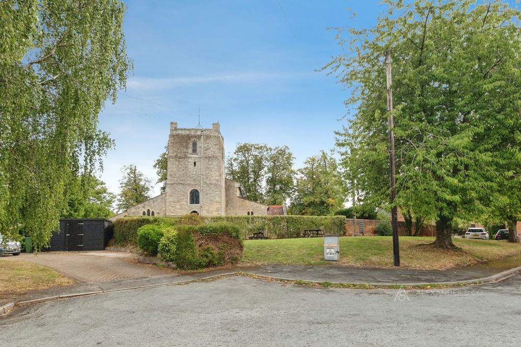 Property photo 2 of 14 Pbox-Img.Jpg