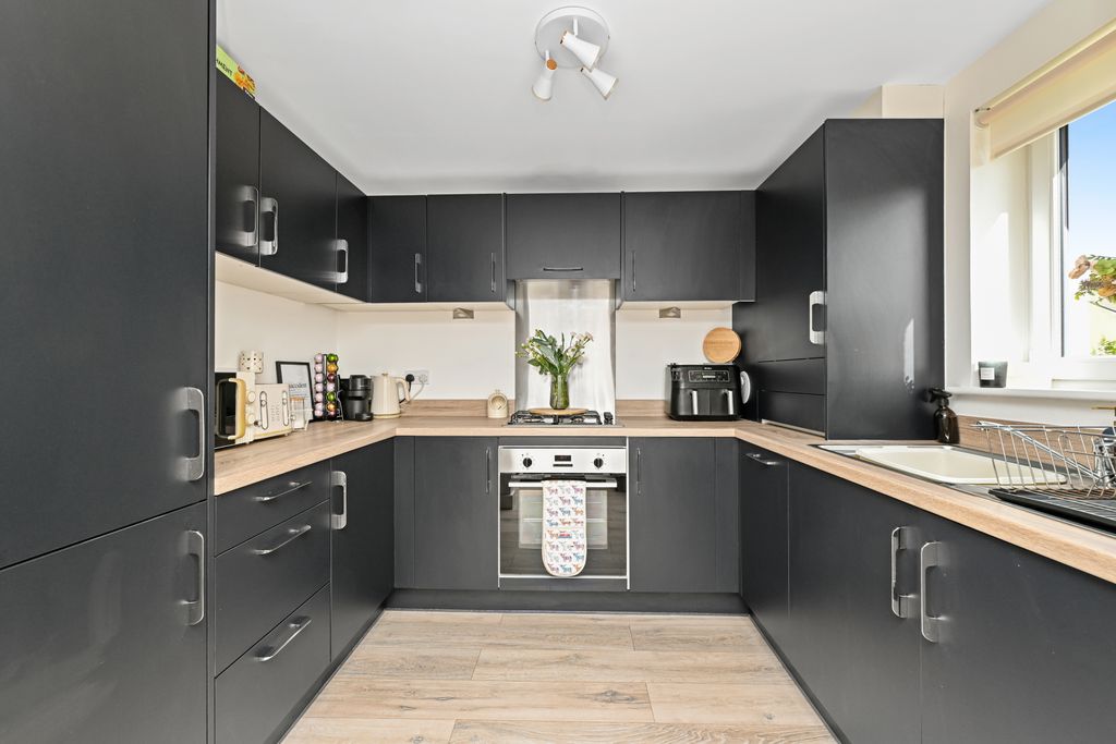 Additional image 5 of 2 bed flat for sale25 Dentylion Park, Bilston EH25