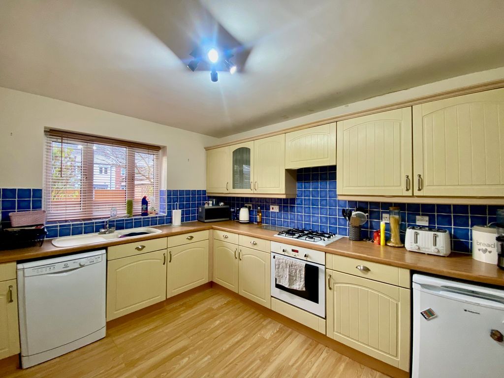 Property photo 3 of 14