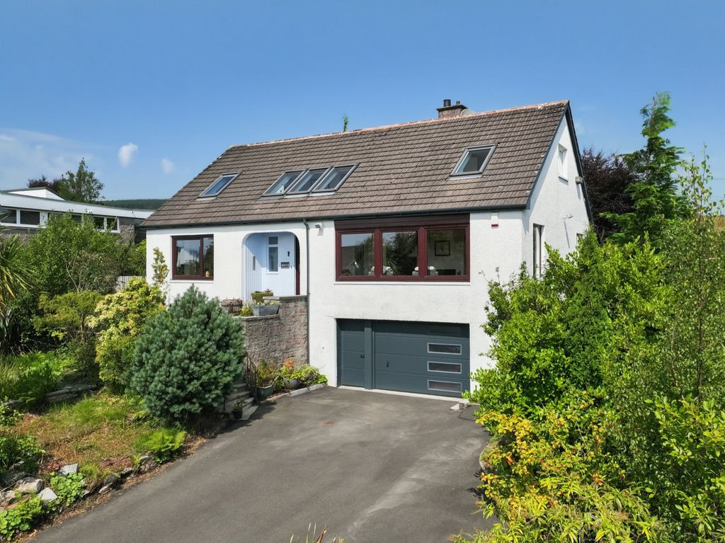Property photo 1 of 48