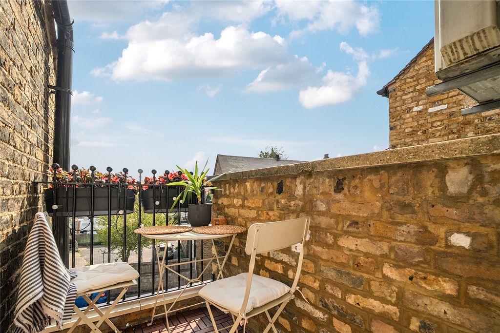 Property photo 2 of 14 Picture No. 05