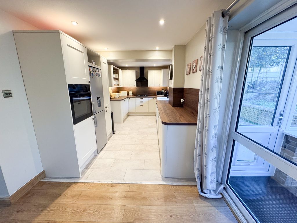 Property photo 2 of 29 Img_2632