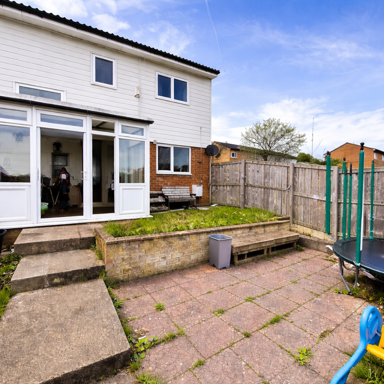 Property photo 1 of 11 Tenanted Three Bed House For Sale