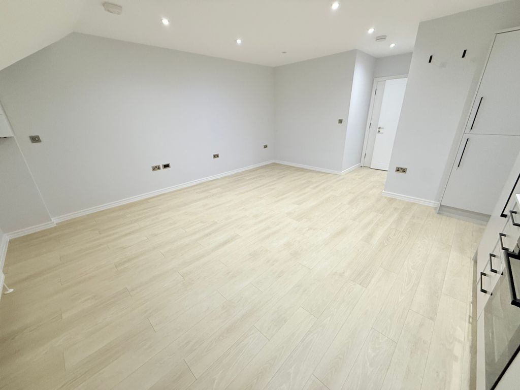 Property photo 2 of 6 Img_0934