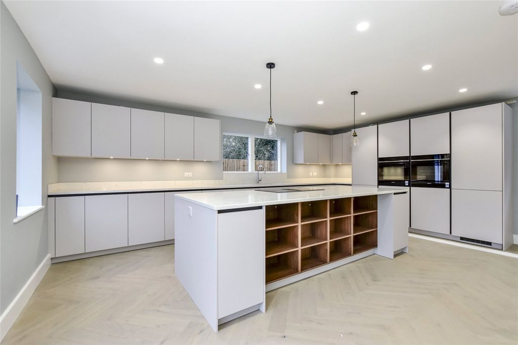 Property photo 3 of 11 Picture No. 04