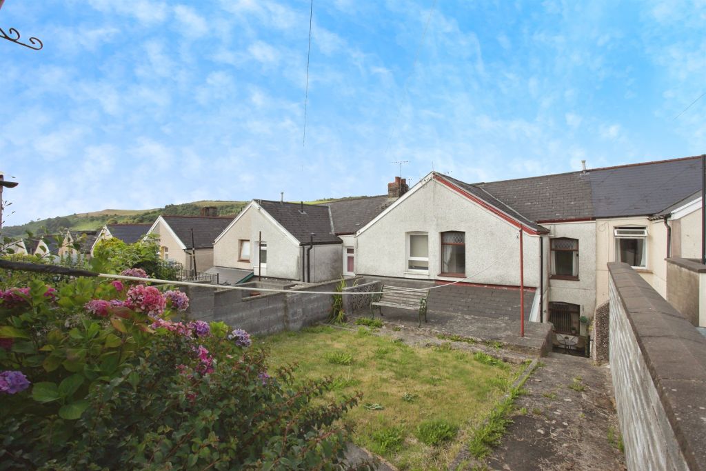 Property photo 3 of 18