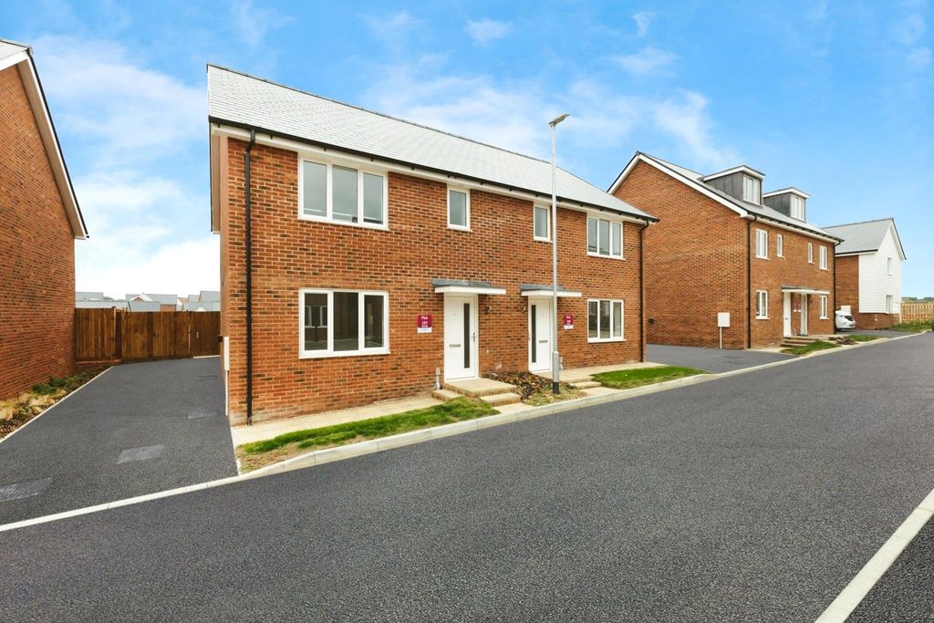 Property photo 1 of 8 External