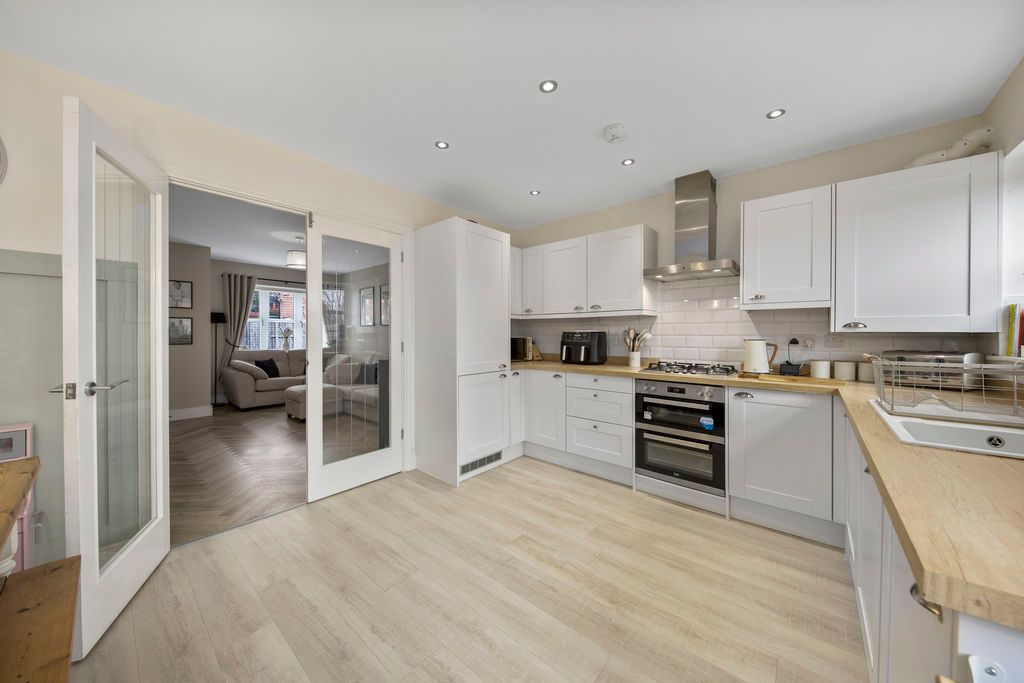 Property photo 2 of 29 Kitchen Diner