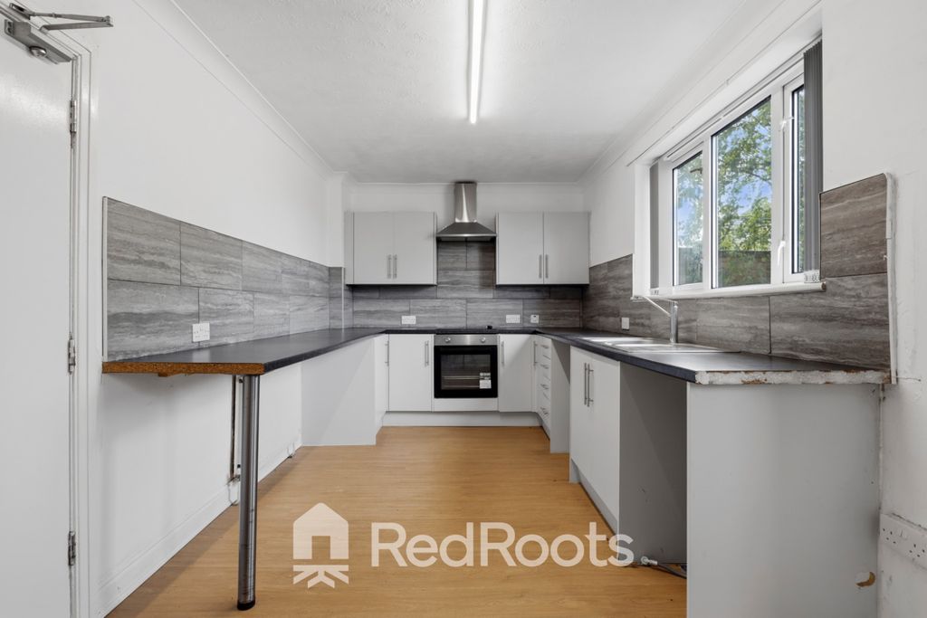 Property photo 2 of 24 5521901