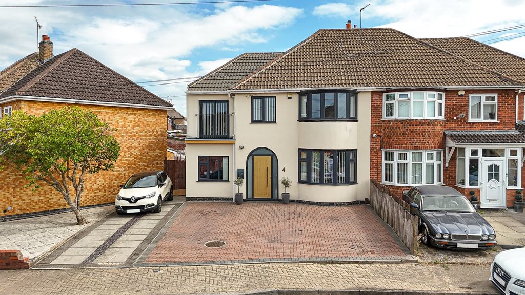 Property photo 1 of 35
