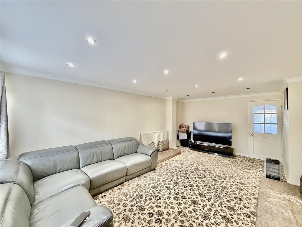 Property photo 2 of 10 Reception Room