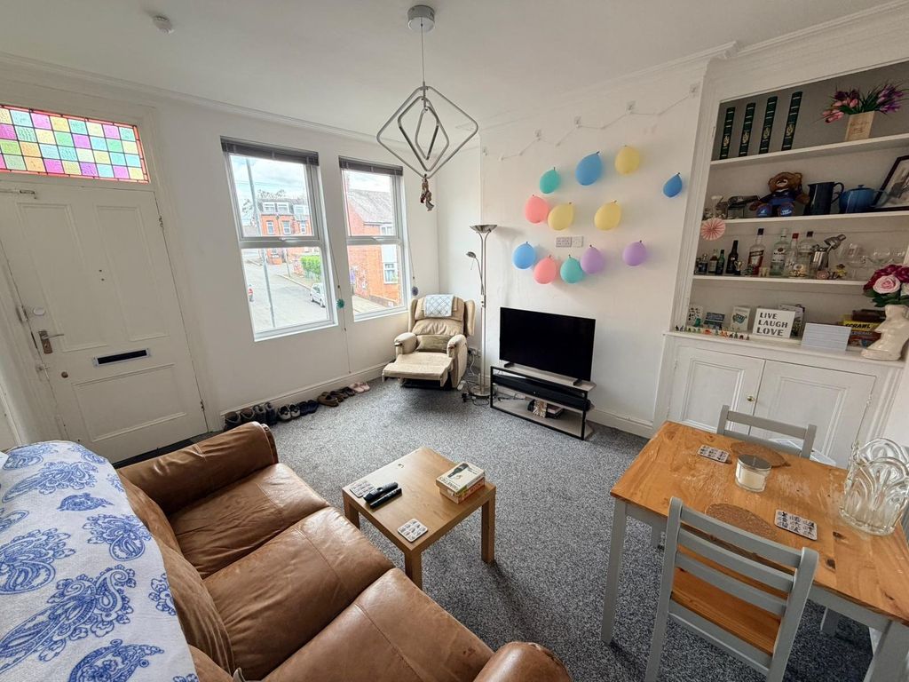 Property photo 2 of 17 Picture No. 04