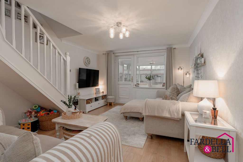 Property photo 3 of 12