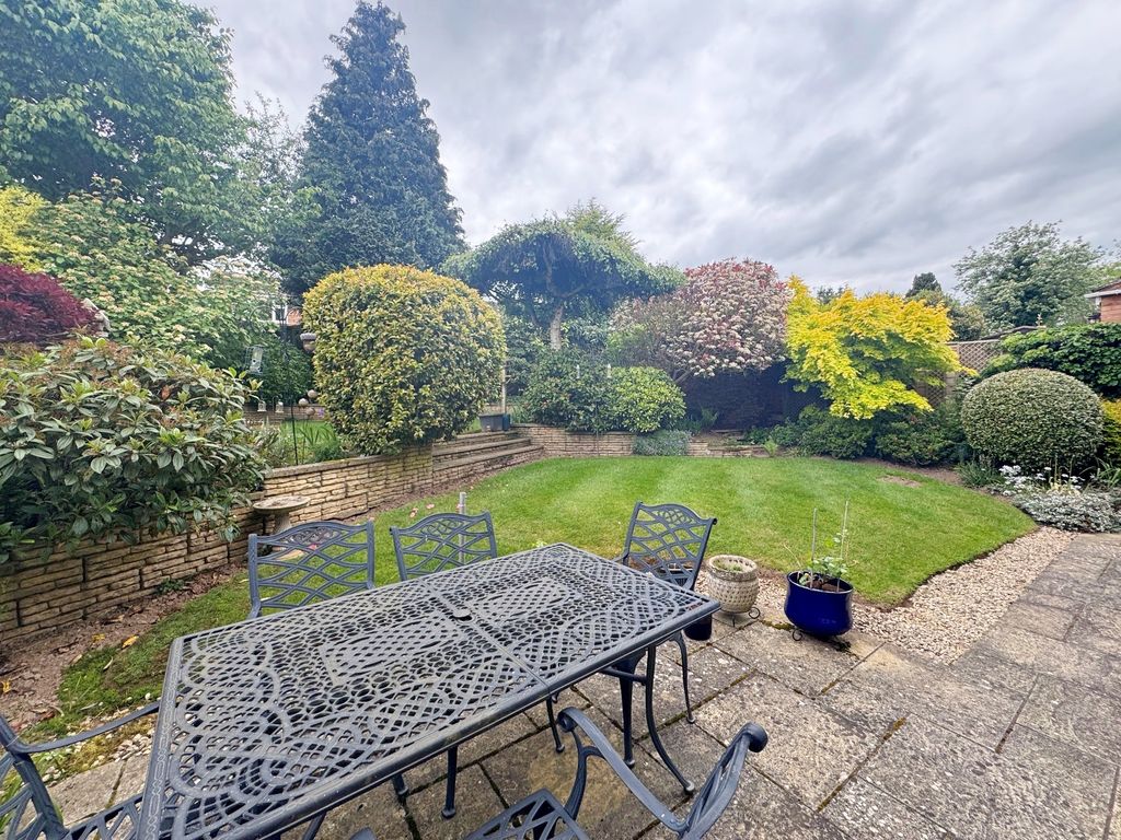 Property photo 2 of 15 Garden