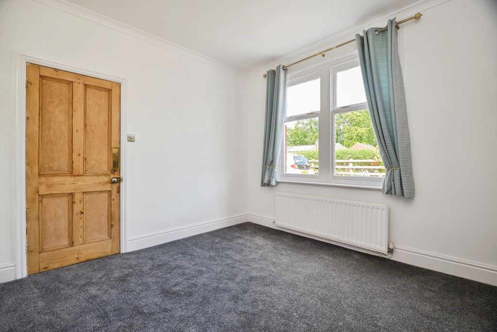 Property photo 3 of 17 Photo