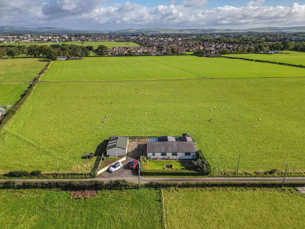 Property photo 1 of 36