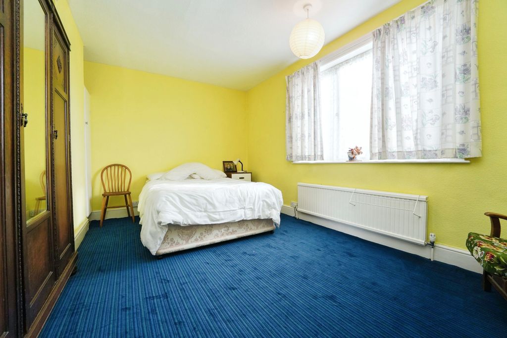 Additional image 14 of 6 bed detached house for saleOwletts End, Evesham, Worcestershire WR11