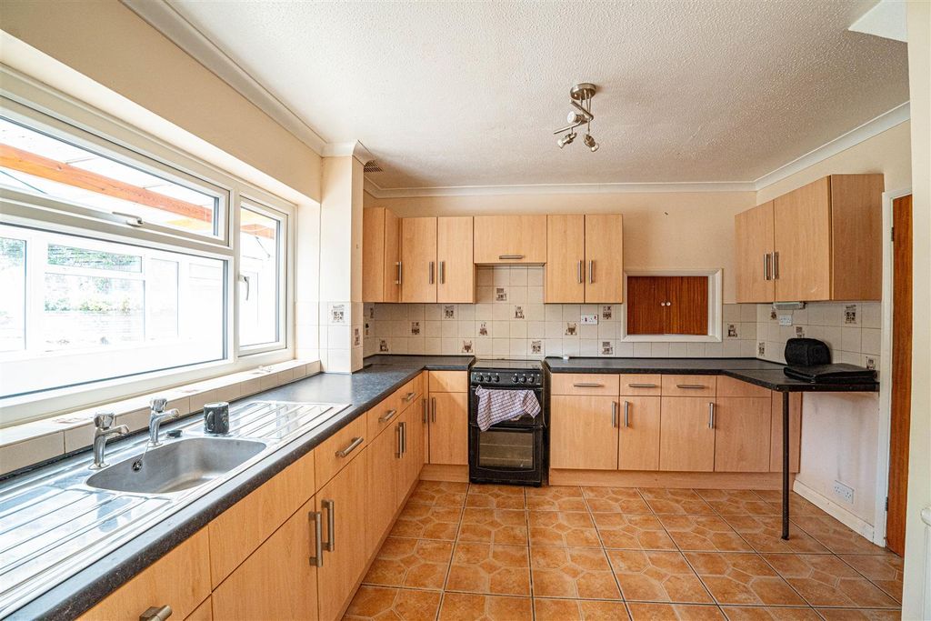 Property photo 3 of 31 Dsc01970.Jpg