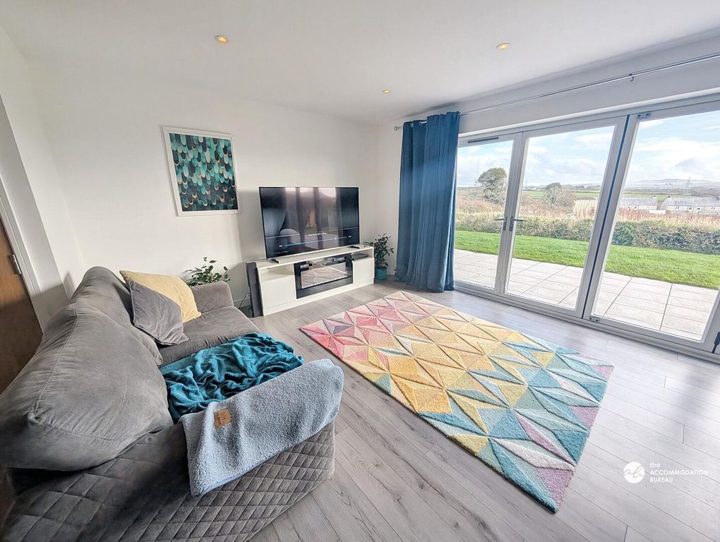 Property photo 2 of 11 Living Room