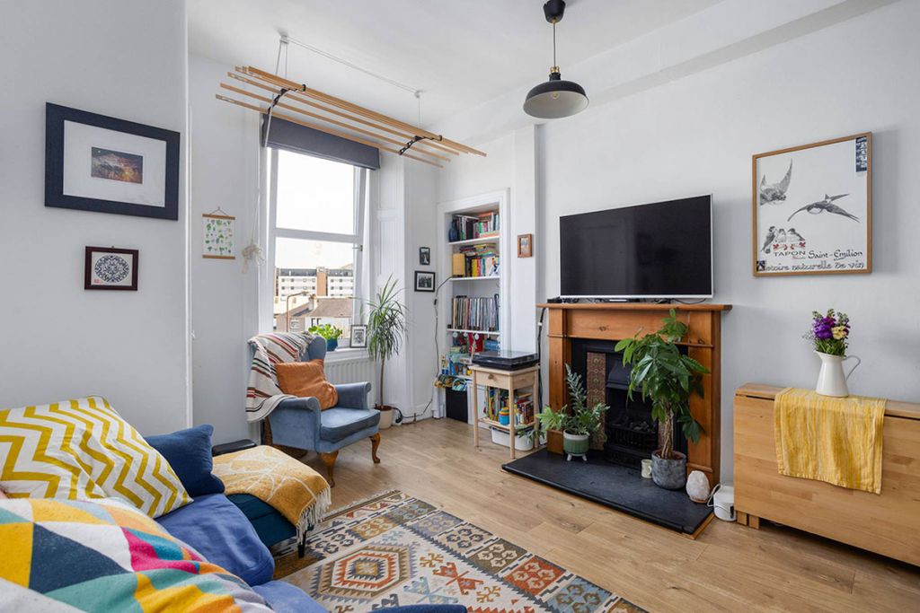 Property photo 2 of 19