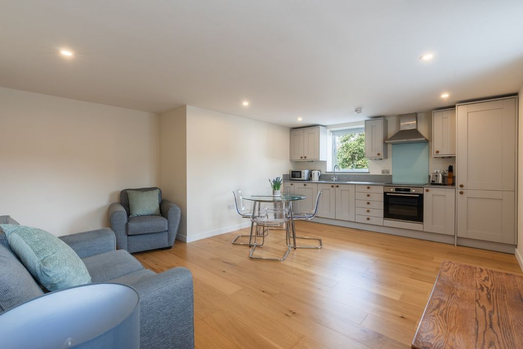 Property photo 2 of 9 Open Plan