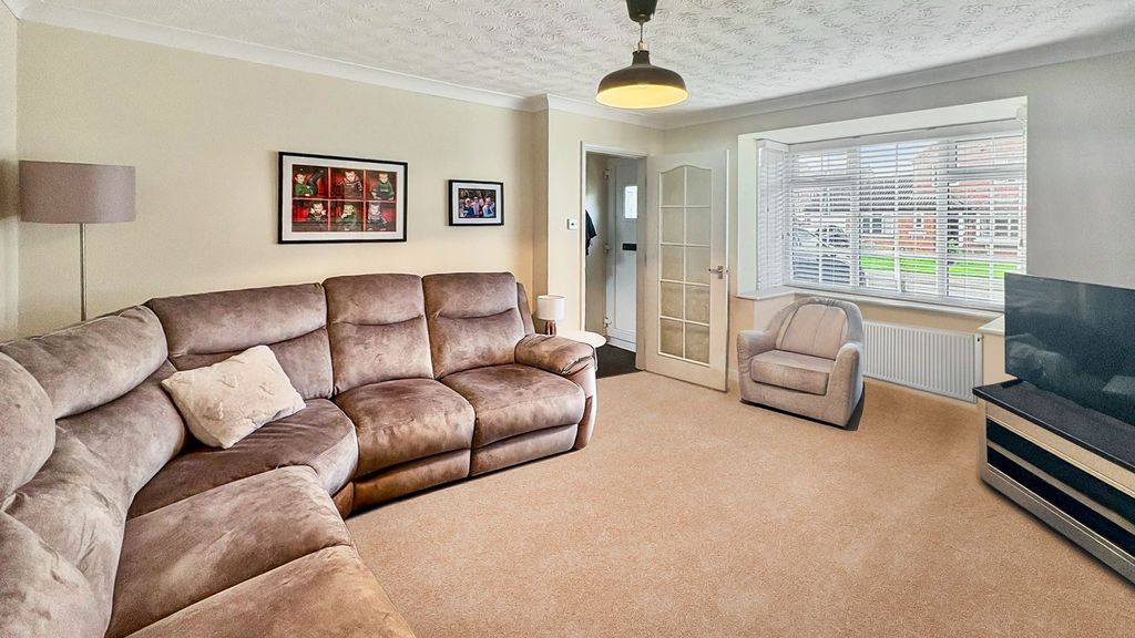 Property photo 3 of 16 Photo 11