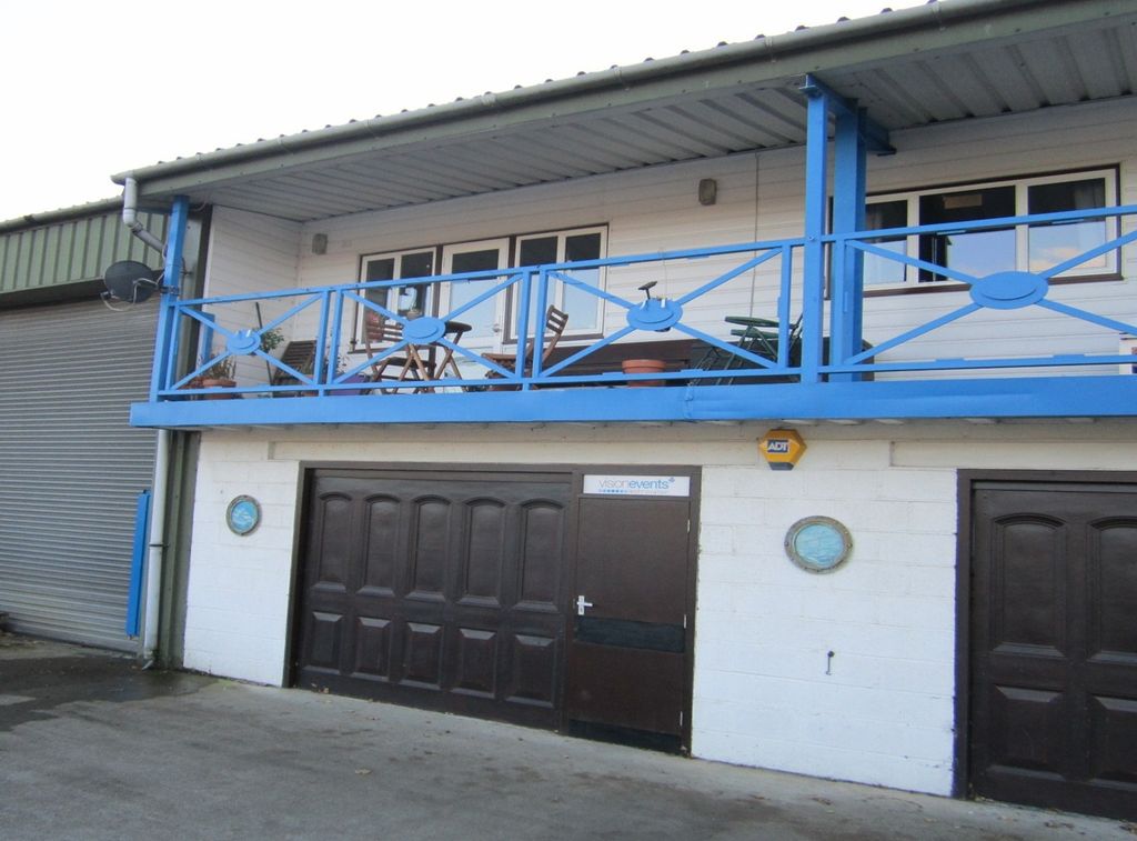 Property photo 1 of 1