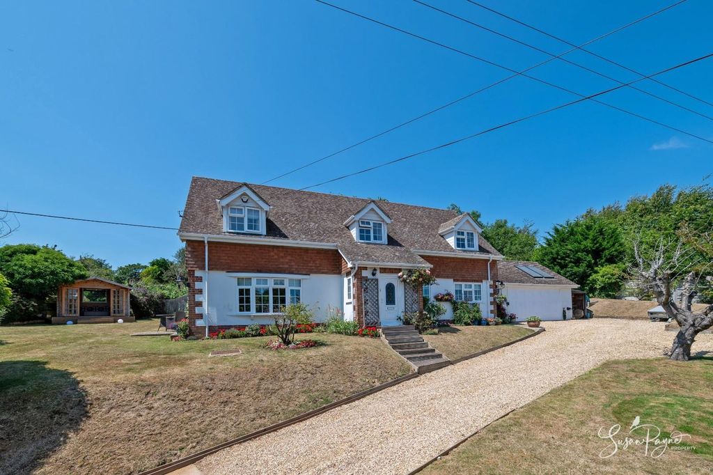 Property photo 3 of 46