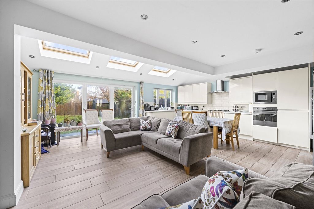 Property photo 2 of 12 Picture No. 22