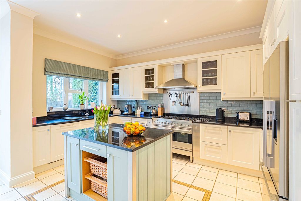 Property photo 3 of 35 Picture No. 19