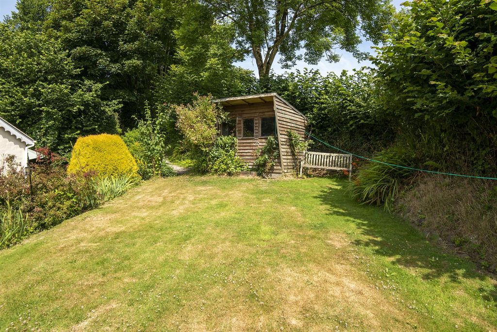 Property photo 2 of 23