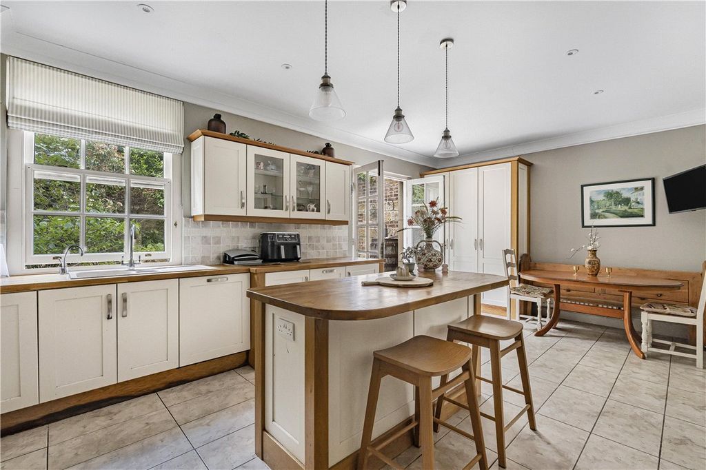 Property photo 2 of 19 Kitchen/Diner