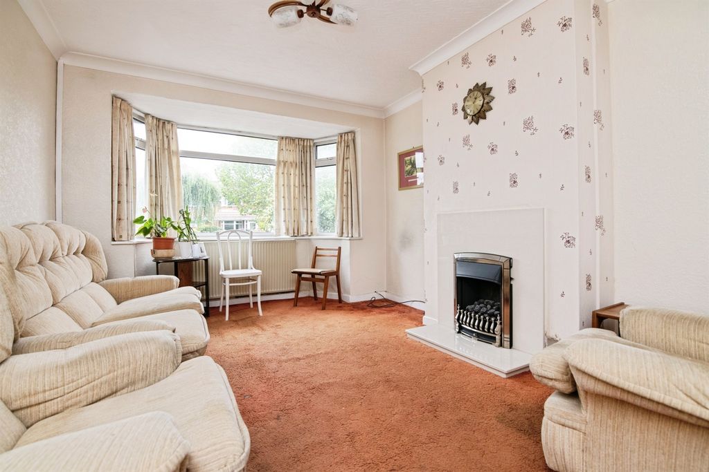 Property photo 3 of 17